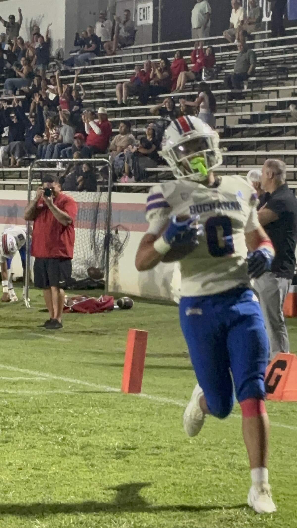 Buchanan’s Carvell Wafer Jr. scores a touchdown against Sanger on Thursday, Sept. 17, 2026.
